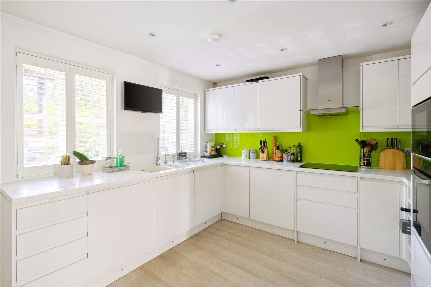 Eat-In Kitchen